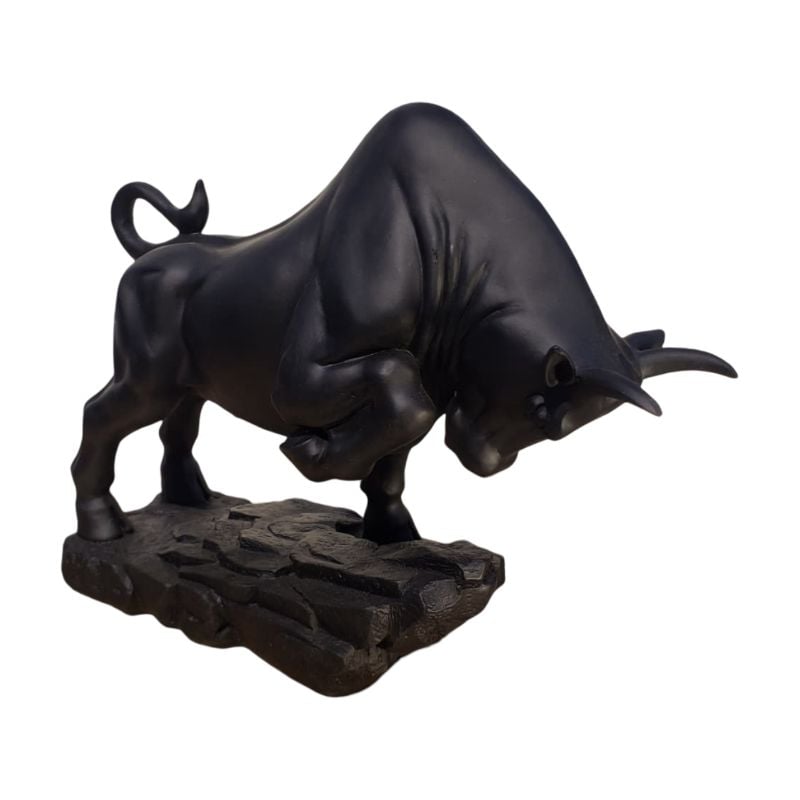 Resin Bull Statue