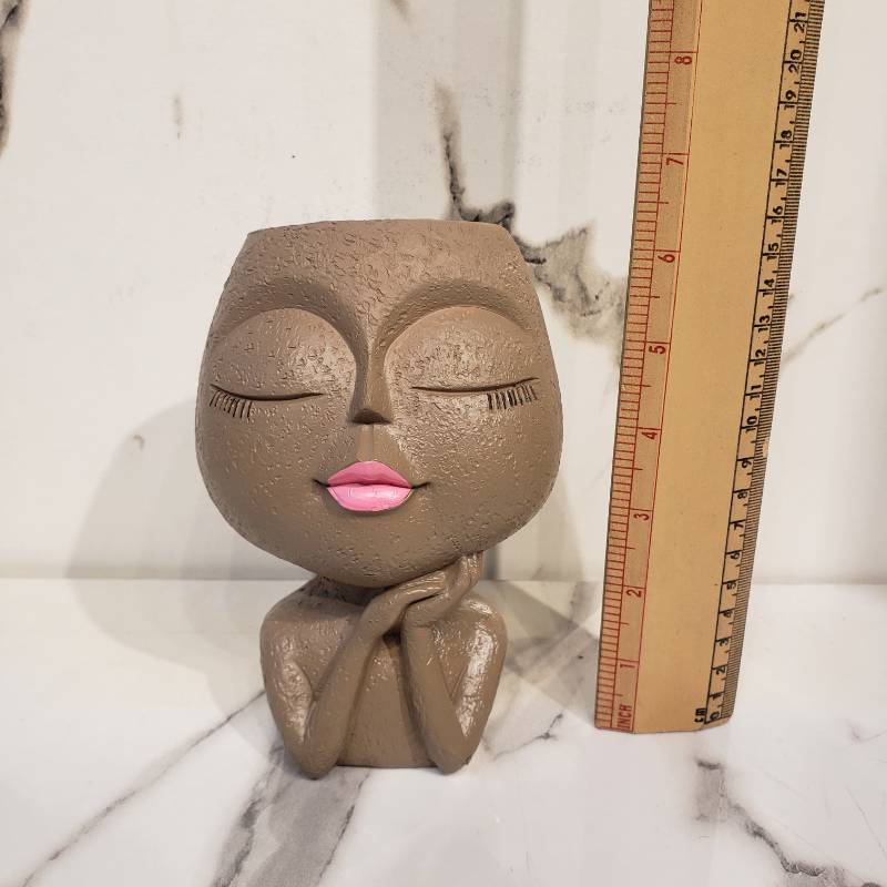 Resin Doll Vase NC 2