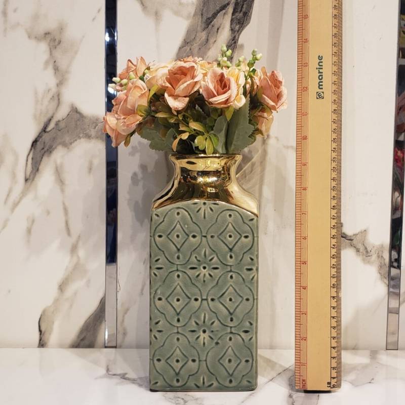 Light Green Colour Vase Large W/O Bunch
