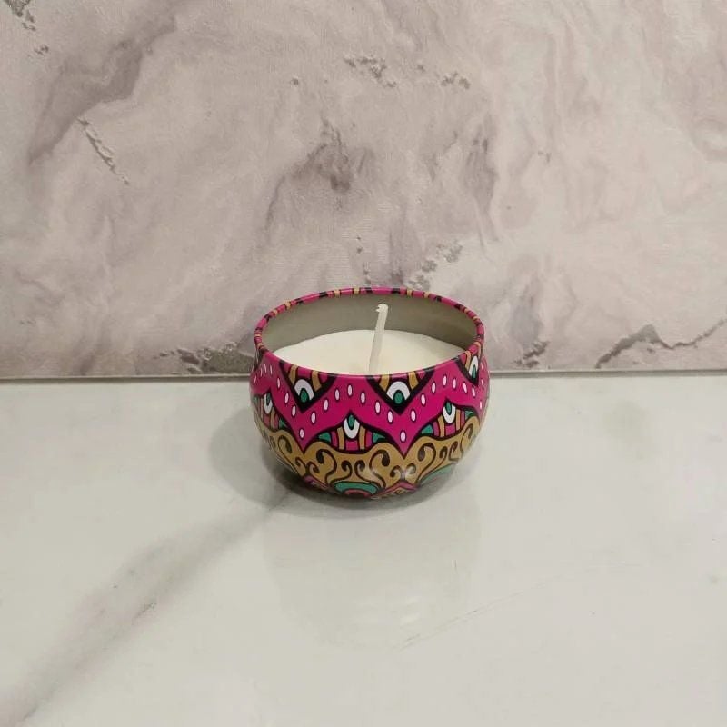 Curated Contrast Candle