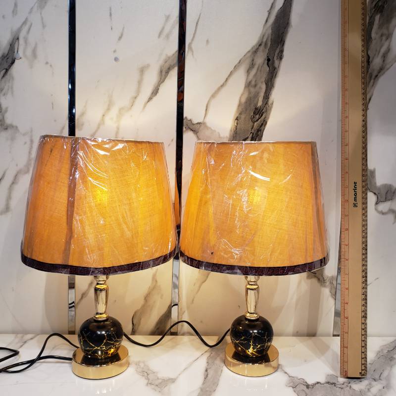 Black Ball Design Lamp Medium