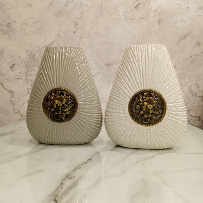 Off White Grey Shell Vase S