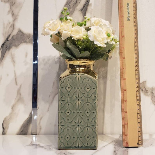 Light Green Colour Vase Medium W/O Bunch