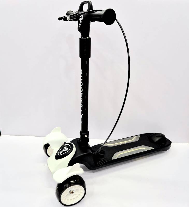 Scooter ,3Clr As Pic Opp Bag