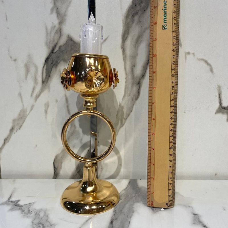 Candle Stand With Rose Design