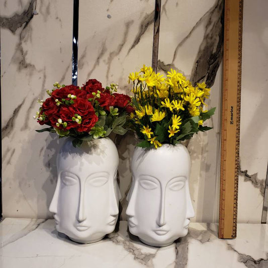 4 Sided Face Vase