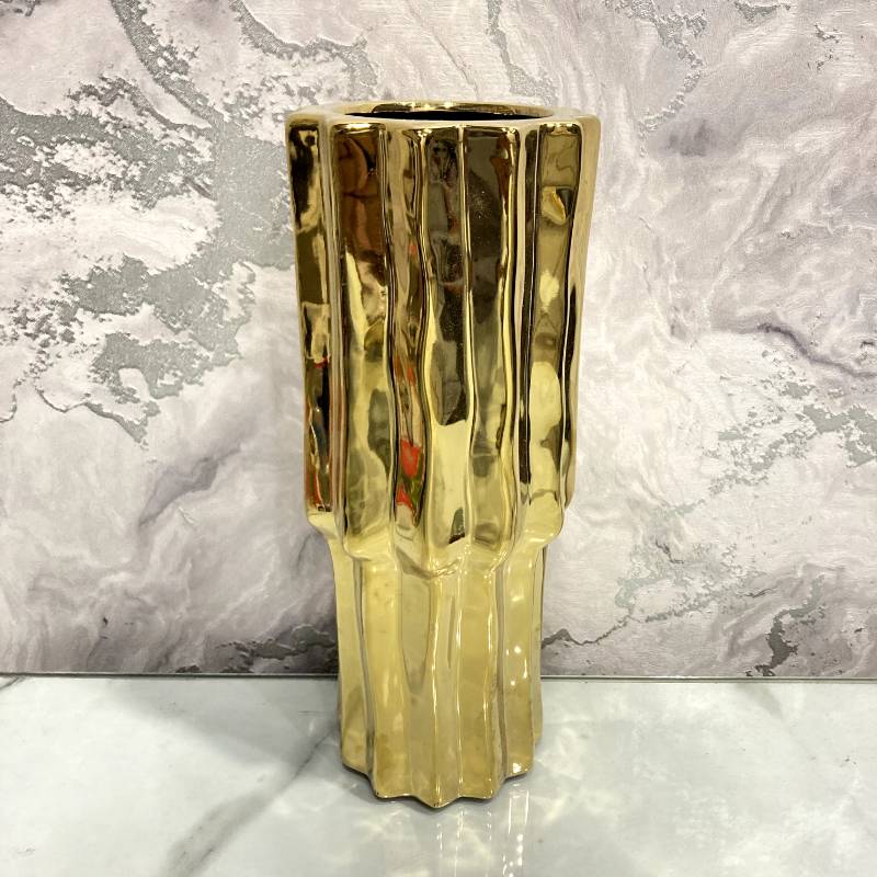 Golden Vase 2