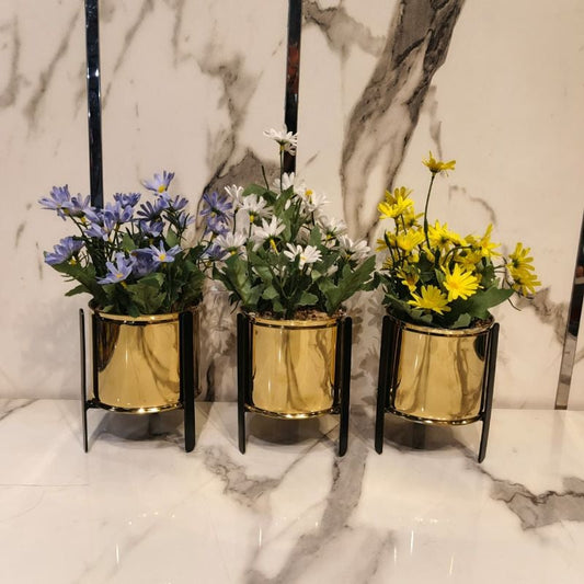 Circular Golden Pot Medium 1